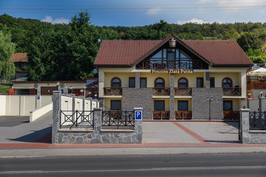 Tokaj Zlata Putna - Restaurant & Pension Vinicky Εξωτερικό φωτογραφία